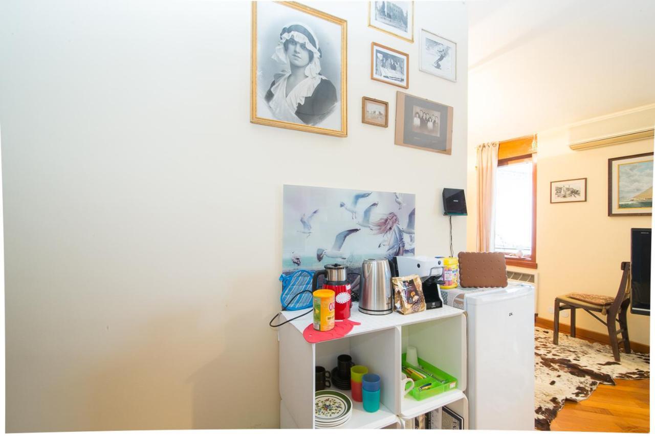 La Mansarda Delle Meraviglie B&B Superior Trieste Bagian luar foto
