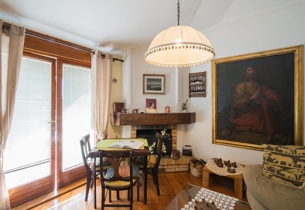 La Mansarda Delle Meraviglie B&B Superior Trieste Bagian luar foto