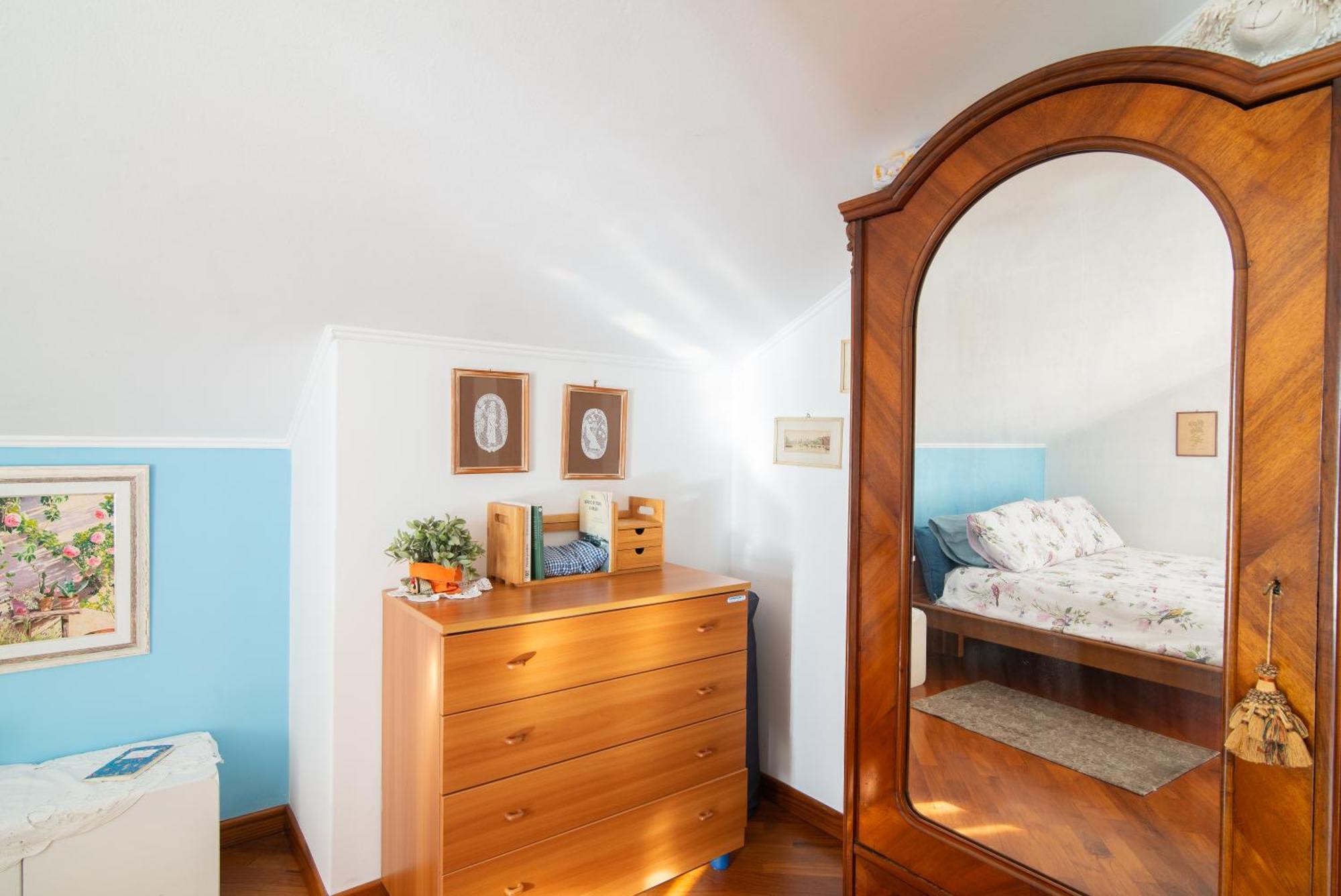 La Mansarda Delle Meraviglie B&B Superior Trieste Bagian luar foto